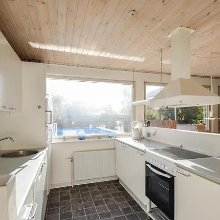Casa de Férias 3 Bedroom Amazing In Ebeltoft